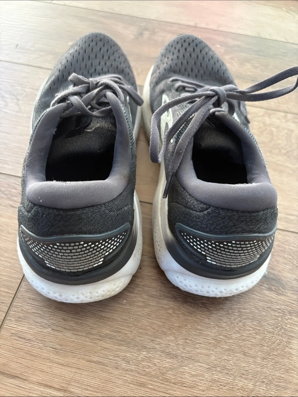 Brooks Men’s Ghost 16 Black Running Shoes